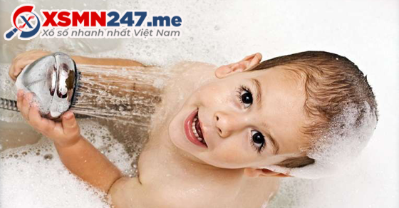Mơ thấy tắm là điềm báo gì?